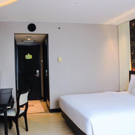 Hotel Grand Arkenso Park View Semarang Exterior foto