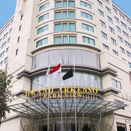 Hotel Grand Arkenso Park View Semarang Exterior foto