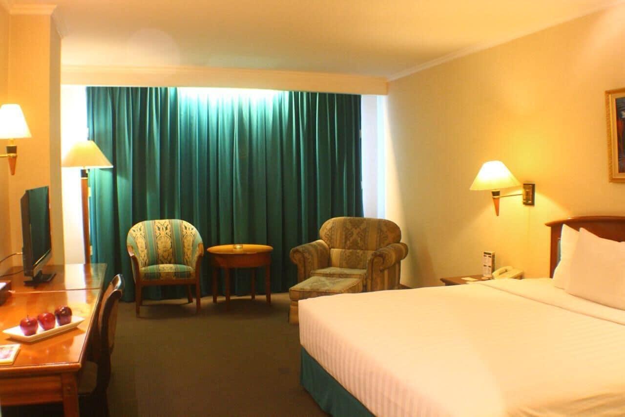 Hotel Grand Arkenso Park View Semarang Exterior foto