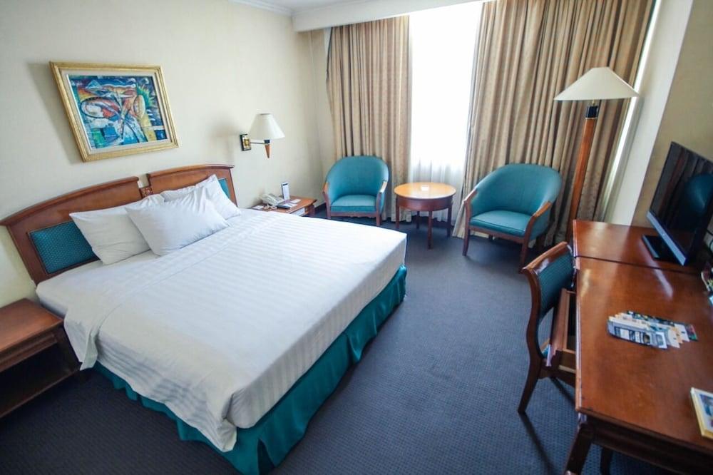 Hotel Grand Arkenso Park View Semarang Exterior foto