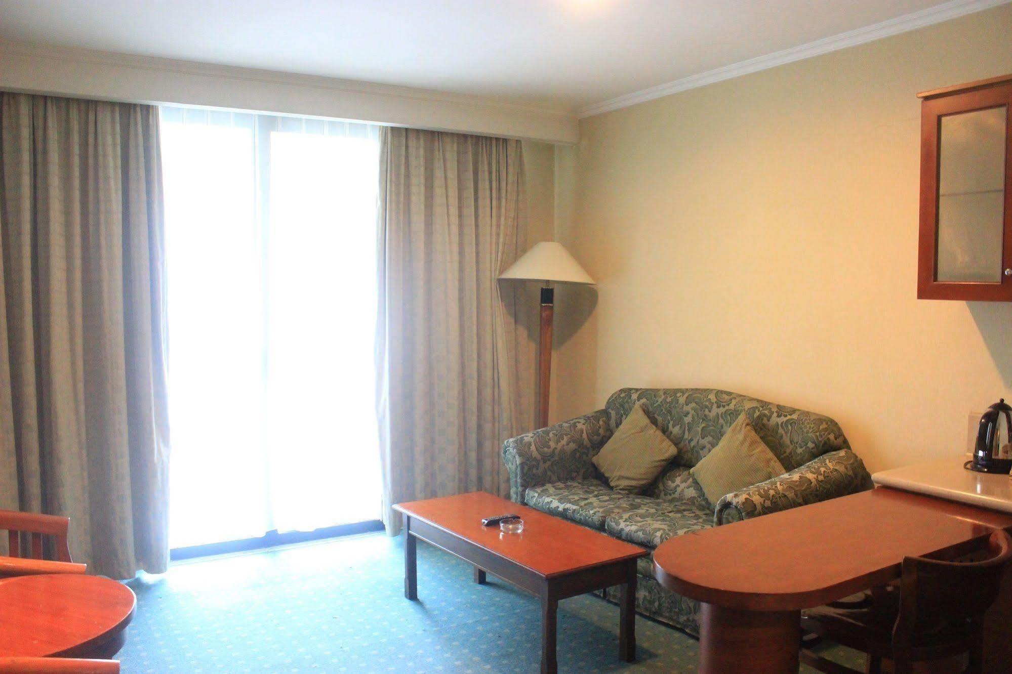 Hotel Grand Arkenso Park View Semarang Exterior foto