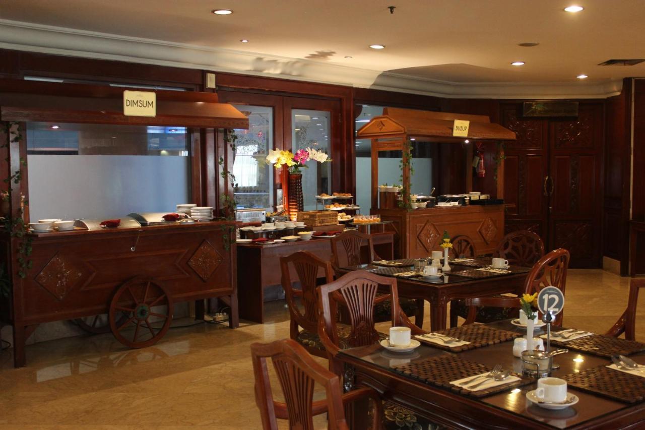 Hotel Grand Arkenso Park View Semarang Exterior foto